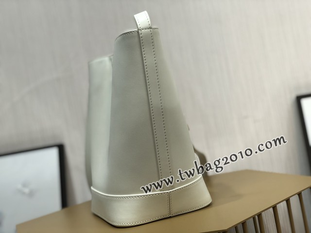 Celine專櫃2023s春夏新品CUIR TRIOMPHE小號繡花光滑牛皮水桶包 賽琳百搭斜挎肩背女包 sldj2437